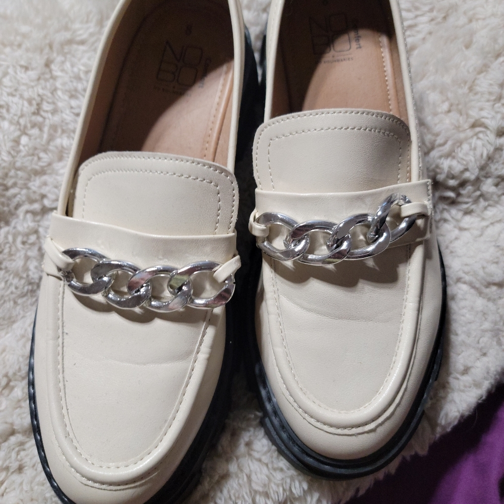 Tan platforms with chains